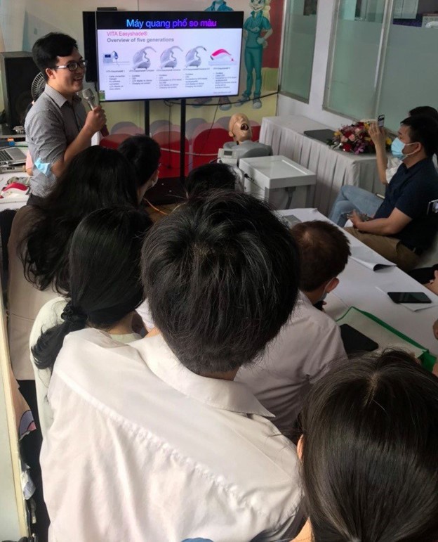 HỘI THẢO BÀN TRÒN BÍ ẨN MÀU SẮC NHA KHOA